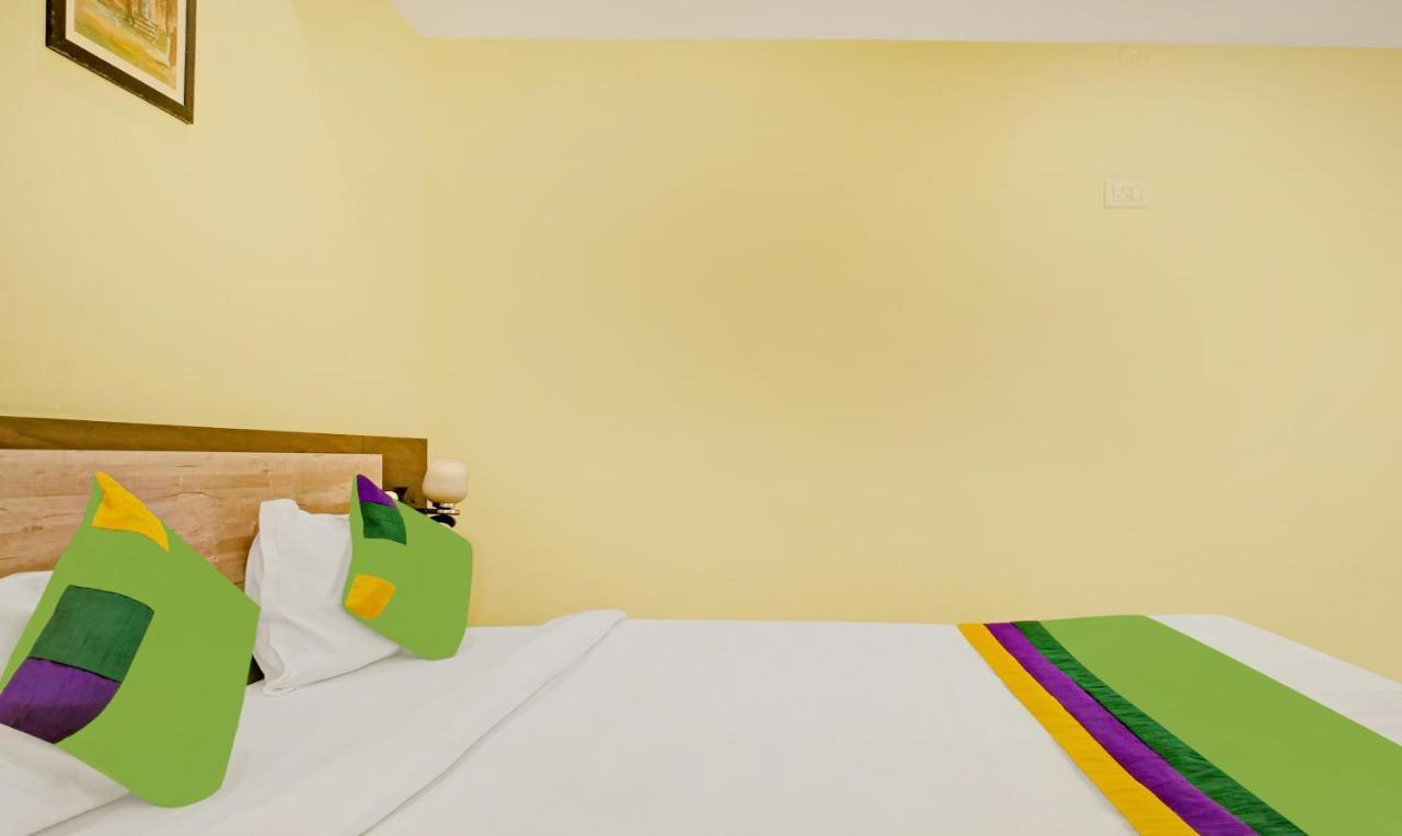 Treebo Trend Gupta Inn バラナシ エクステリア 写真
