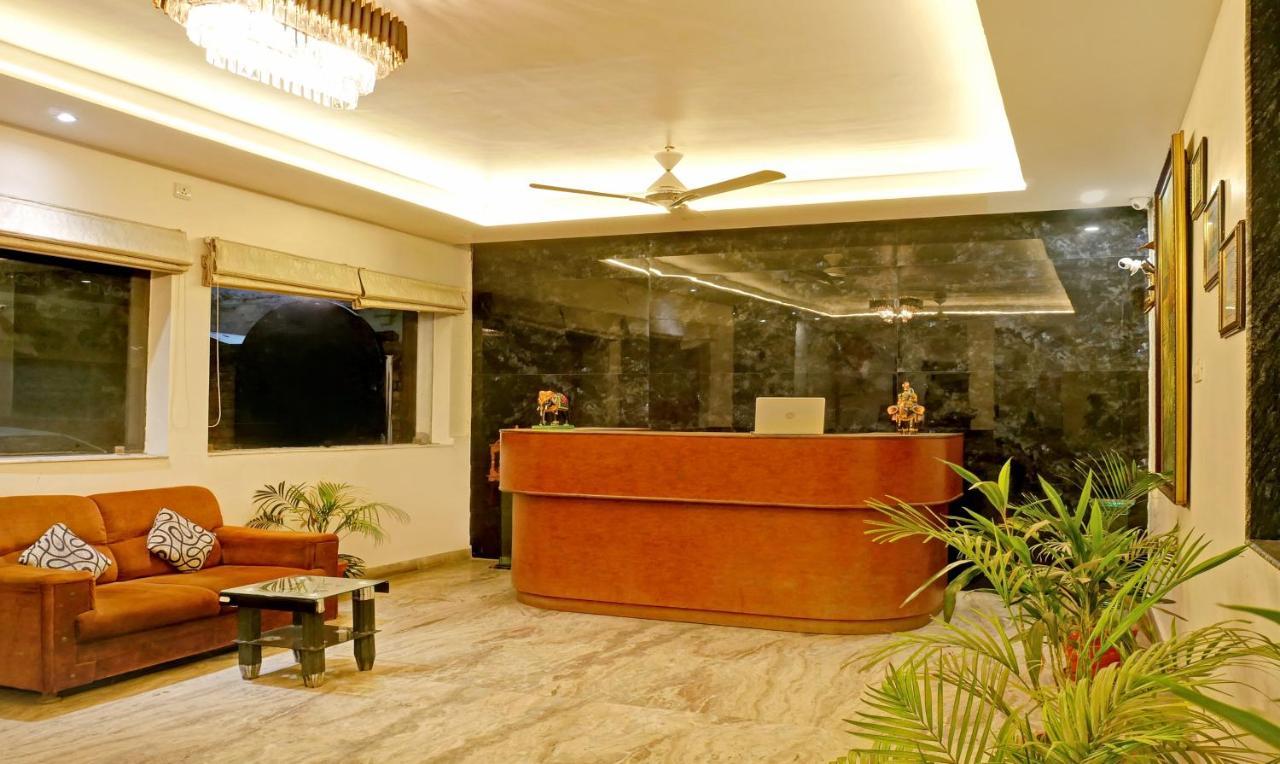 Treebo Trend Gupta Inn バラナシ エクステリア 写真
