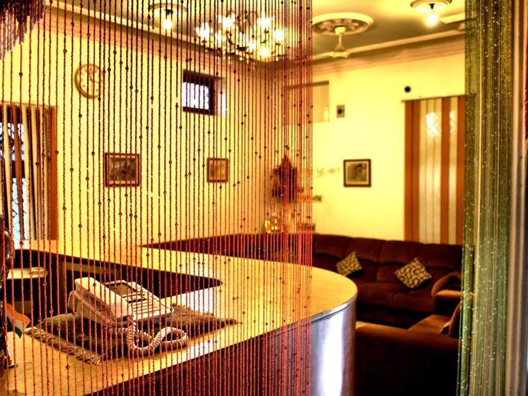 Treebo Trend Gupta Inn バラナシ エクステリア 写真