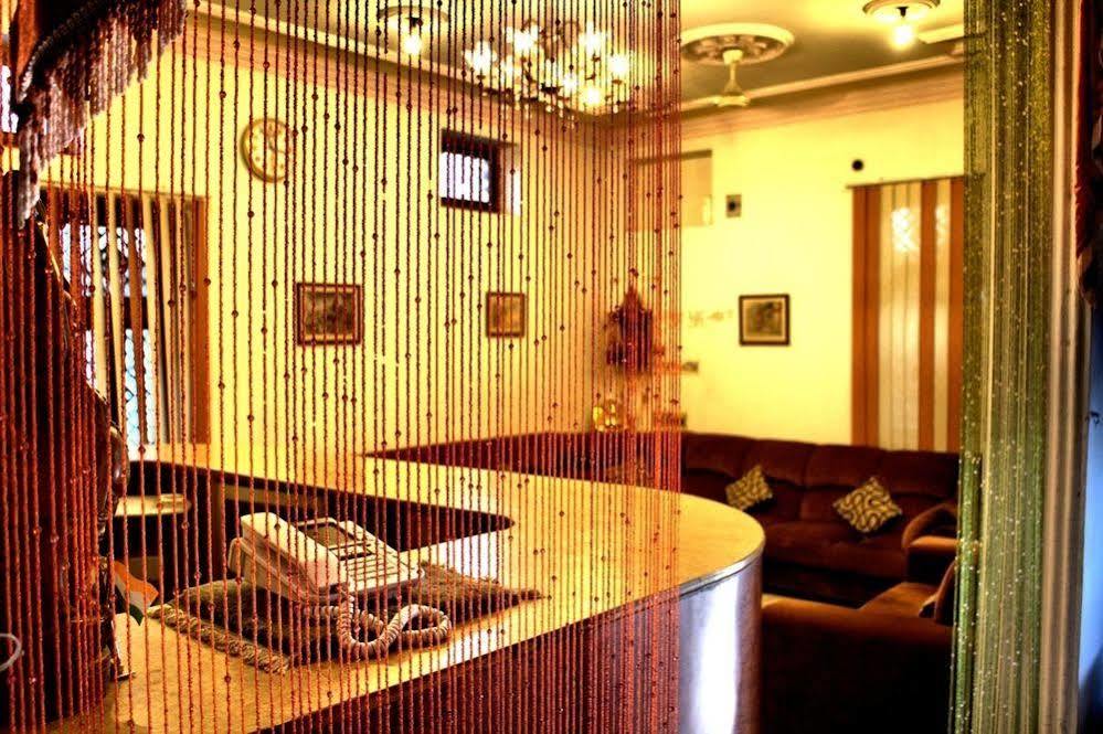 Treebo Trend Gupta Inn バラナシ エクステリア 写真