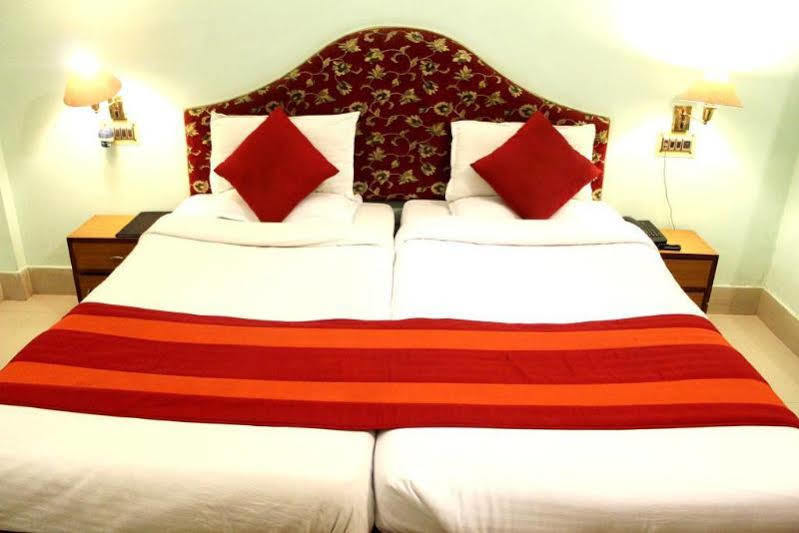 Treebo Trend Gupta Inn バラナシ エクステリア 写真
